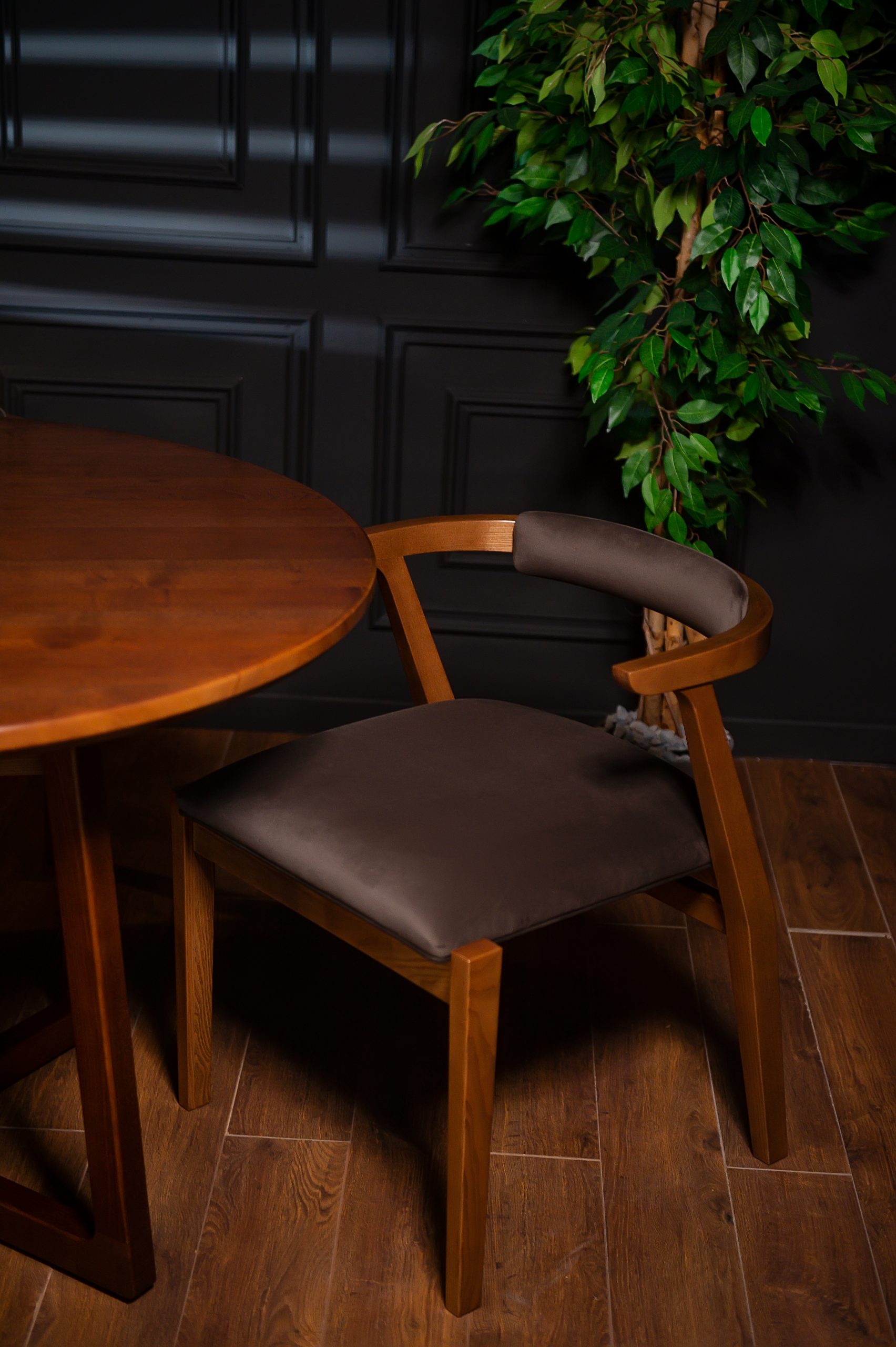 Ellis Dining Table - Image 13