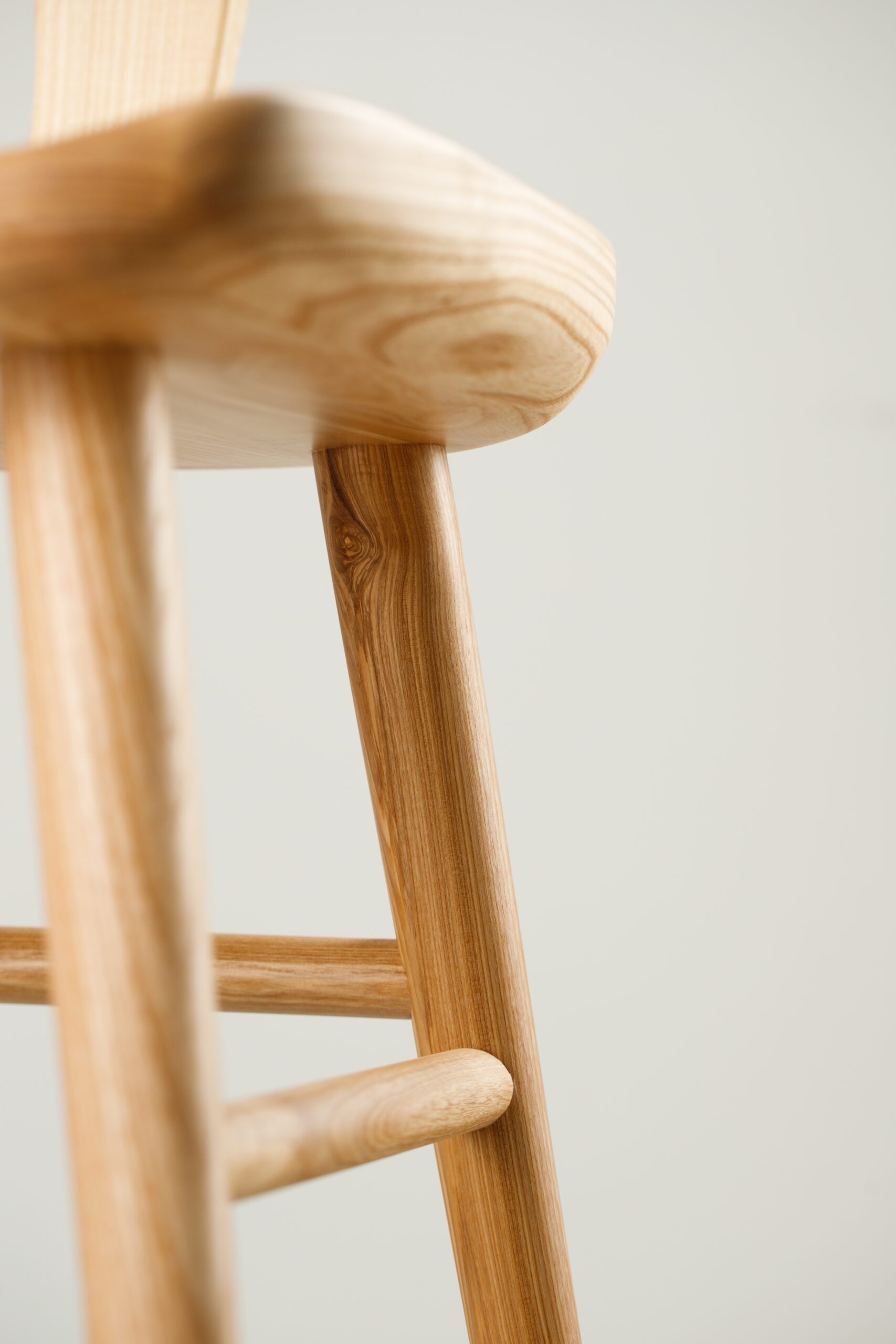 Барный стул со спинкой Anvil Ash — изображение 11