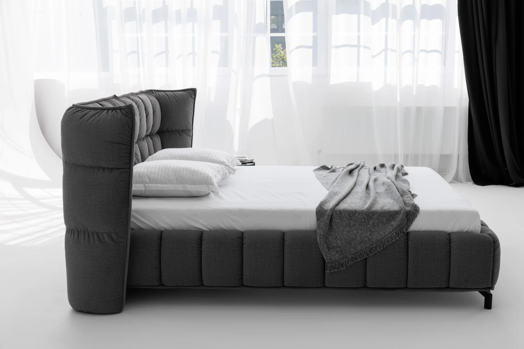 Alternative view of Pat tapițat TENDER – confort modern cu ladă de depozitare și tablie moale