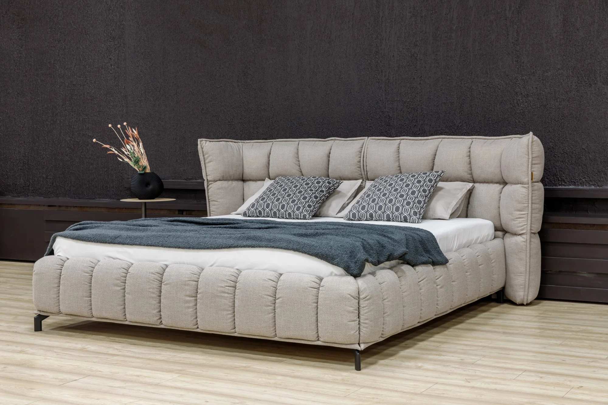 Современная мягкая кровать TENDER с высоким изголовьем и ящиком для хранения — изображение 6