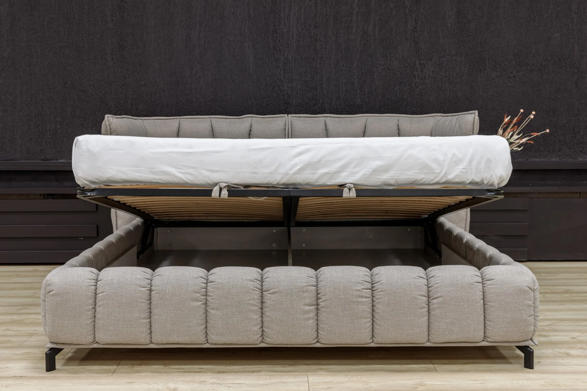 Современная мягкая кровать TENDER с высоким изголовьем и ящиком для хранения — изображение 9